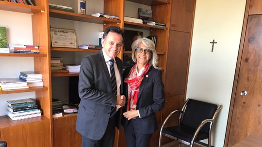 Nilson Leitão recebe embaixadora dos Emirados Árabes Unidos