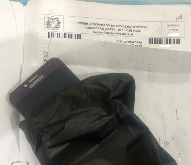 Advogado é detido após tentar entrar com celular escondido em meio a processo na PCE 