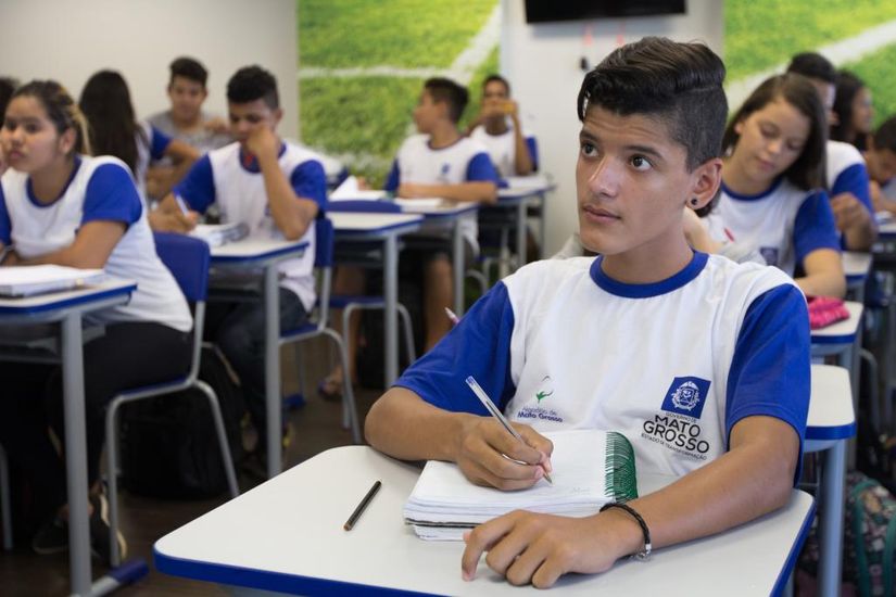 Seduc enviará mensagem aos pais quando estudantes faltarem à aula
