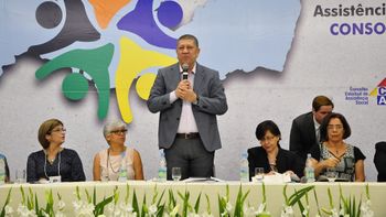 Psicólogos são incentivados a participar da elaboração de políticas de assistência social