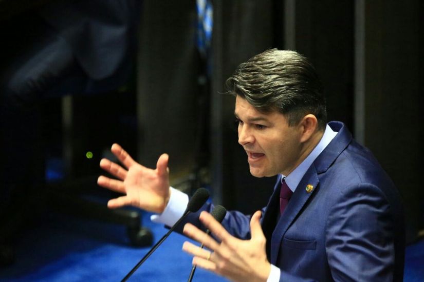 Medeiros cobra pagamento do FEX em reunião com ministros