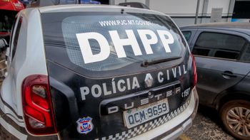 Suspeita é presa por participação em assassinato de feirante