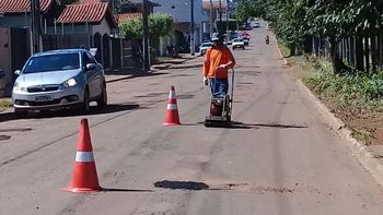 Coder trabalha na restauração da malha viária dos bairros em Rondonópolis