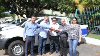 Saúde entrega veículos a nove municípios do Estado