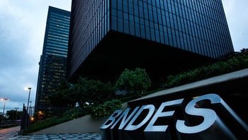 BNDES devolve R$ 33 bilhões ao Tesouro