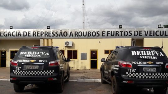Homem que aplicava golpes em seguradoras e locadoras de veículos é preso