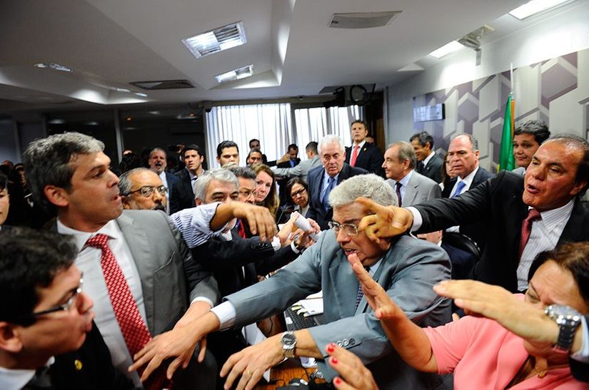 Proposta será primeiro item da pauta de Comissão do Senado na terça