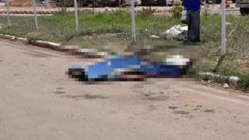 Morador de rua morre após ser esmagado por carreta enquanto dormia em baixo do veiculo