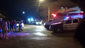Jovem é executado com pelo menos 12 tiros na porta de comercio 