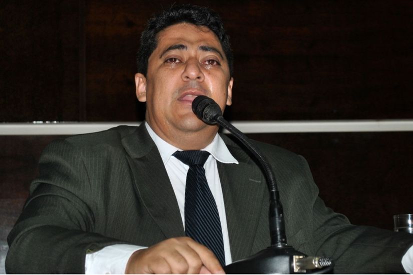 Justiça bloqueia R$ 640 mil de ex-prefeito Ananias Filho