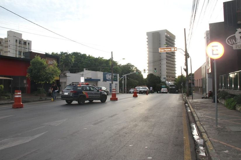 Jovem morre e 2 são socorridos em estado grave após atropelamento em frente a boate 