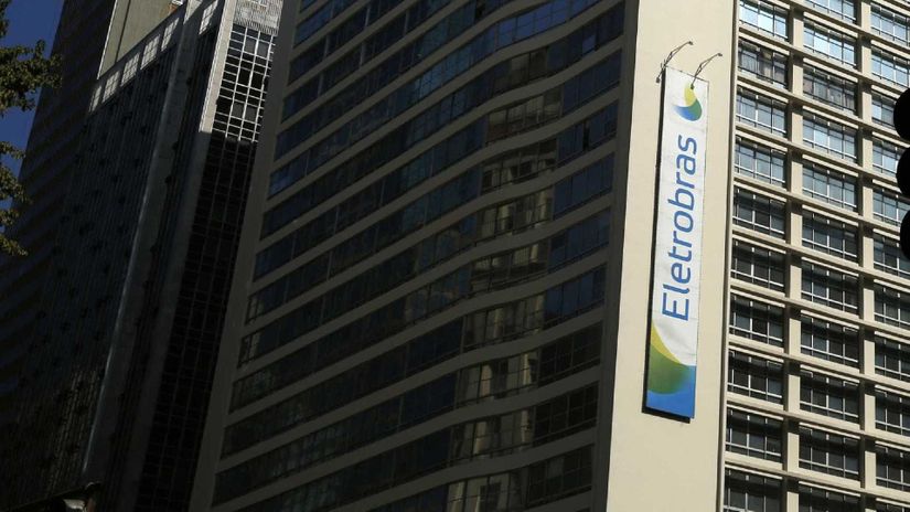 MP sobre privatização da Eletrobras é retirada da pauta da Câmara
