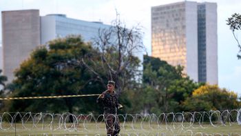 Segurança da posse terá detector de metais e proibição de objetos