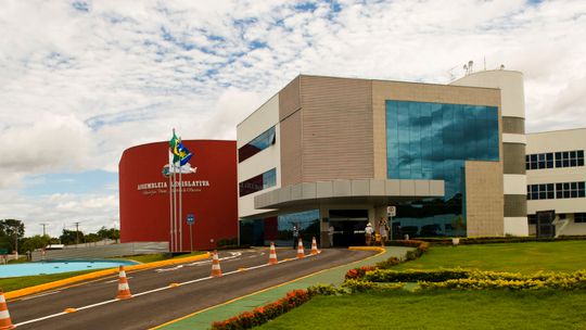 Mato Grosso é o 5º Estado que mais gasta com deputados