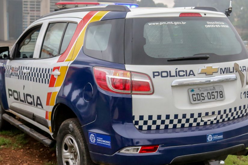 PM localiza veículos roubados após denúncias