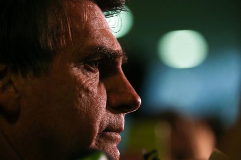 Pelo Twitter, Bolsonaro diz que se recupera bem de ataque