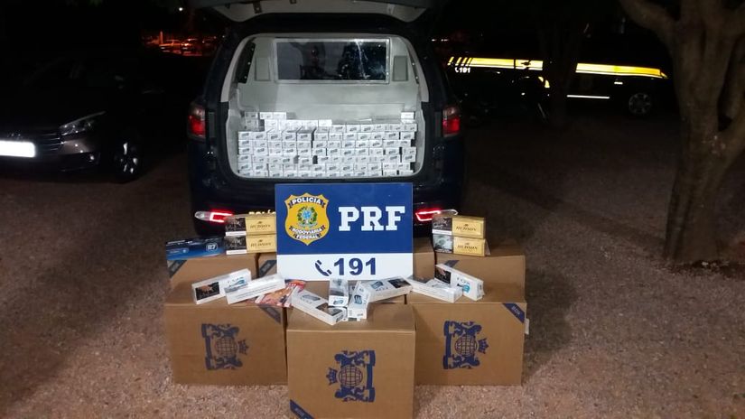 Idoso é flagrado pela PRF com 600 pacotes de cigarro contrabandeados