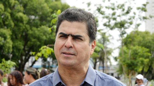 Apesar de não admitir nova disputa, Emanuel demonstra confiança 