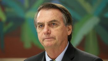 Bolsonaro pede "sacrifício" dos militares na reforma da Previdência