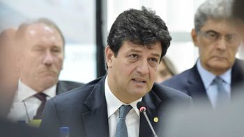 Ministro faz apelo para público-alvo se vacinar contra a gripe