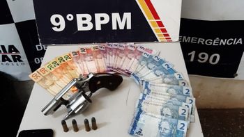 PM intercepta dupla minutos após roubo em posto do Coxipó 