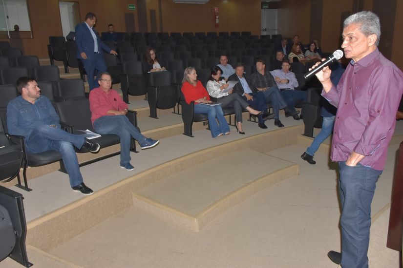 Municípios apresentarão proposta de divisão igualitária de emenda para saúde