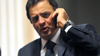 Defesa diz que Aécio nunca usou bloqueador de celulares encontrado pela PF