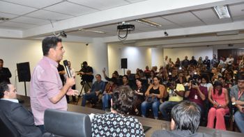 Prefeito lança concurso público para mais de 2 mil vagas em Cuiabá 