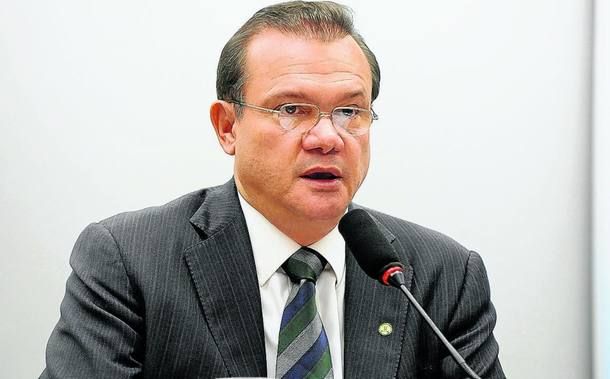 Para disputar em 2018, Fagundes terá que se livrar, de vez, da Lava Jato