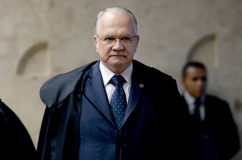 Fachin manda para Moro denúncia contra Cunha, Geddel, Henrique Alves e Loures