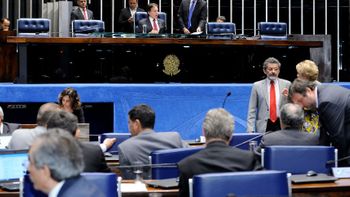 Senado pode legalizar remoção de servidores em cartórios