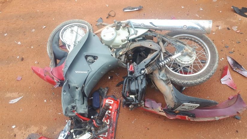 Motociclista morre após bater de frente com carreta na MT-320
