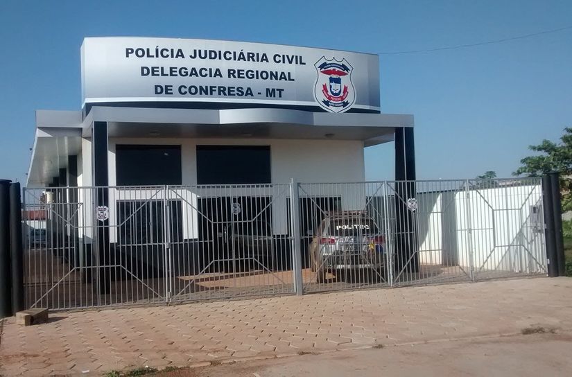 Mulher vai a delegacia denunciar crime e acaba detida por esconder feto em freezer