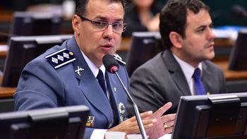 Projeto concede licença-maternidade de 180 dias para bombeira ou policial