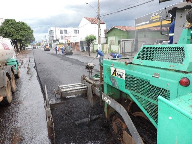 Obra de recapeamento interdita trechos na Avenida Ponce de Arruda
