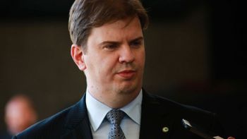 Ministro cobra Zé do Pátio sobre conclusão de obras do Residencial Celina Bezerra