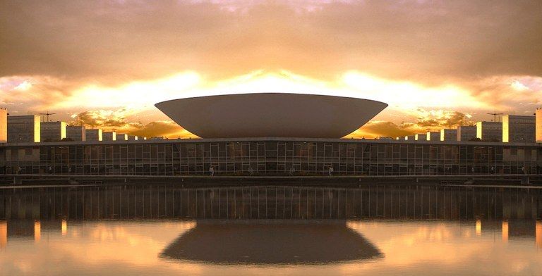 Congresso terá semana com foco em denúncia contra Temer e retorno de Aécio