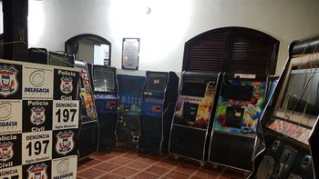 Polícia apreende máquinas jukebox em situação irregular