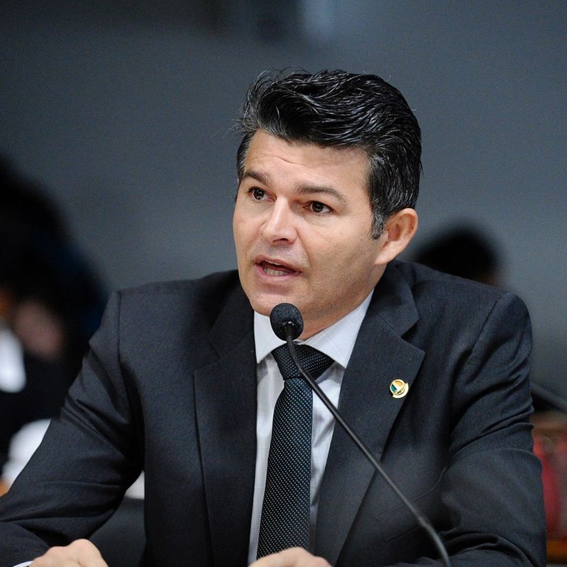 STF nega recurso e garante José Medeiros em definitivo no senado