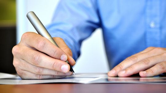 Câmara de MT abre concurso com salário de até R$ 4,8 mil