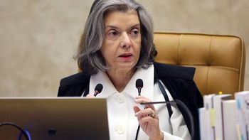 Cármen Lúcia destaca violência persistente contra a mulher