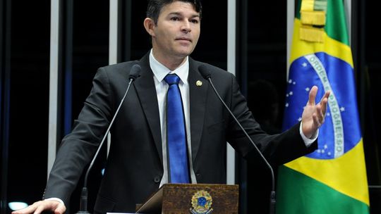 Senador Medeiros protesta contra péssimas condições de rodovias de Mato Grosso