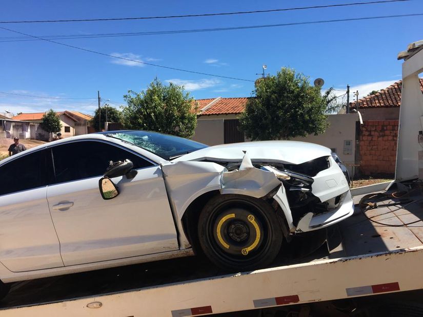 Polícia recupera carro de atropelamento, suspeito se apresenta a delegacia e acaba liberado 