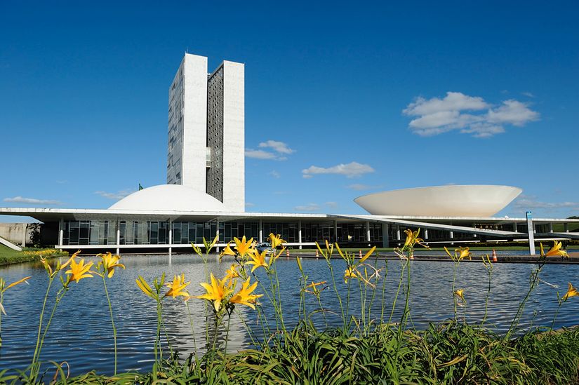 De surpresa, Senado vota aumento para o STF