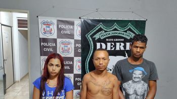Suspeitos de tráfico são presos pela Derf com drogas e dinheiro em Rondonópolis