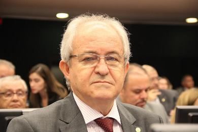 Adilton contesta acusação de Percival de provocar desunião política na cidade