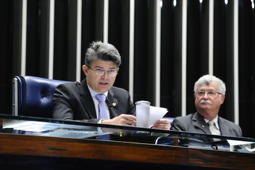Medeiros preside sessão em homenagem aos 500 anos da Reforma Protestante
