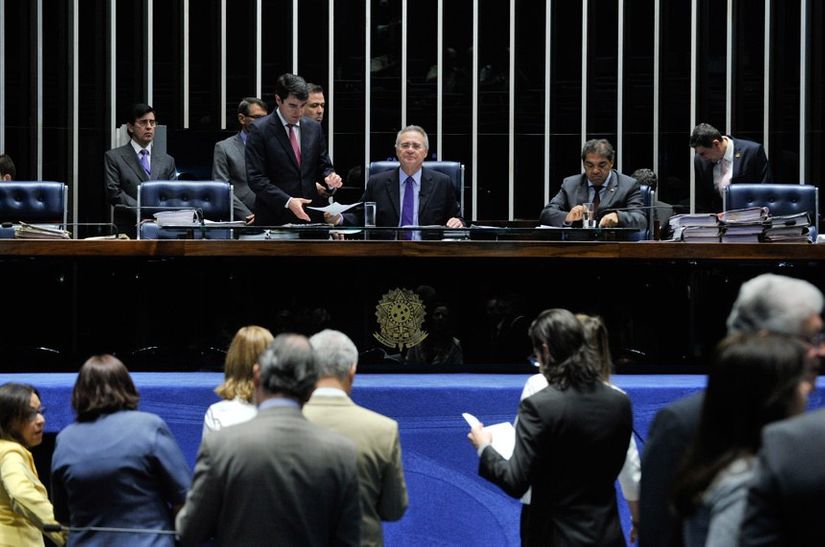 Senado tem primeira discussão da PEC do Teto de Gastos em segundo turno