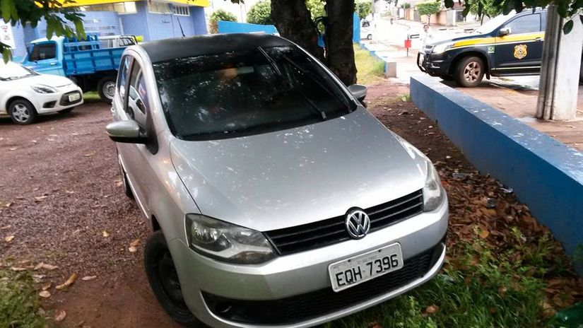 PRF recupera veículo roubado em Cuiabá