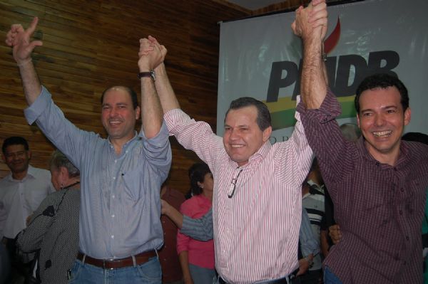 PT fecha aliança com PMDB; Silval recebe ligação de Dilma pedindo apoio ao PT local
